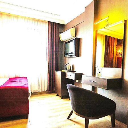Atesde Dustu Salvara Hotel Istanbul Eksteriør billede