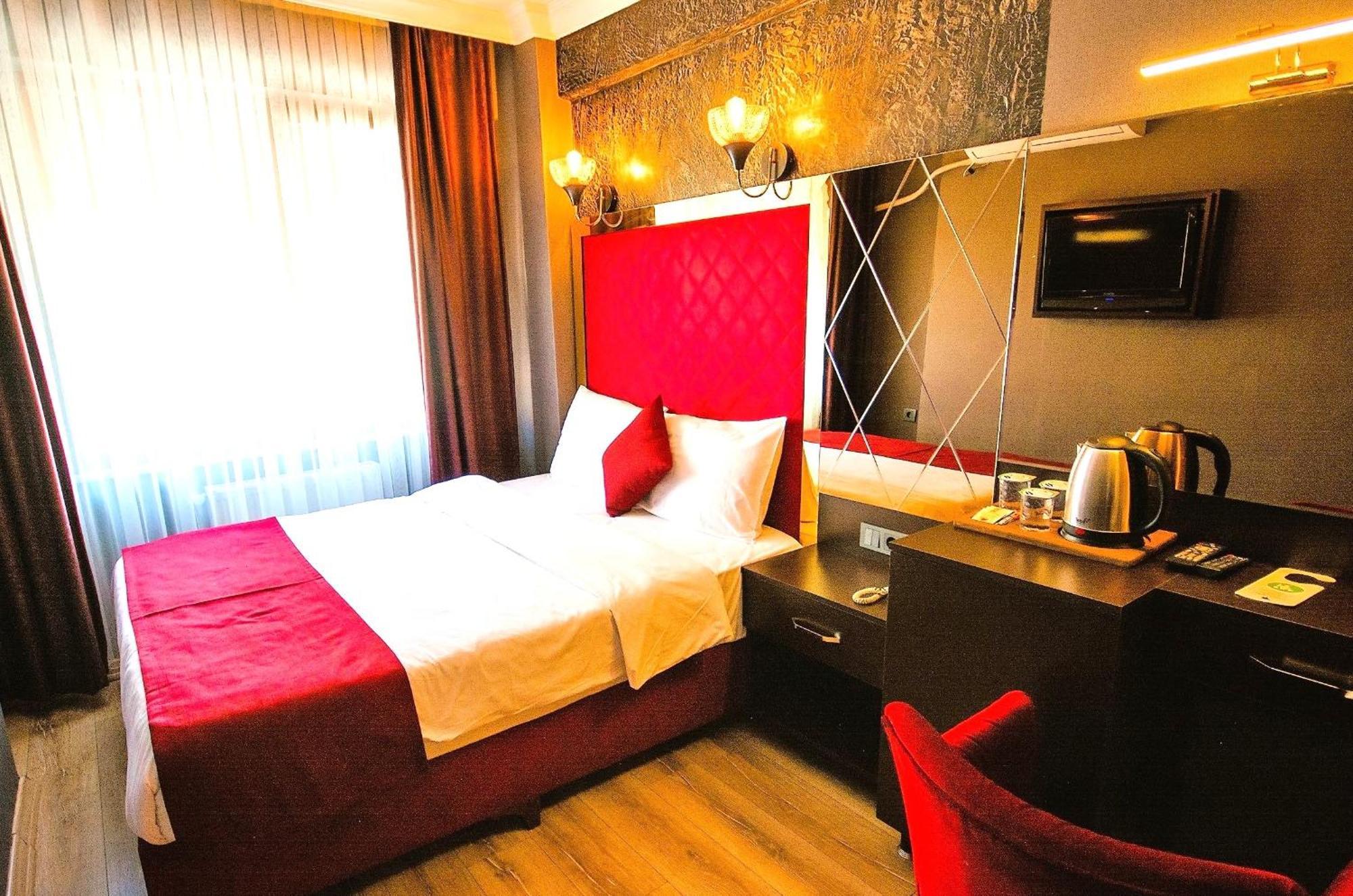 Atesde Dustu Salvara Hotel Istanbul Eksteriør billede