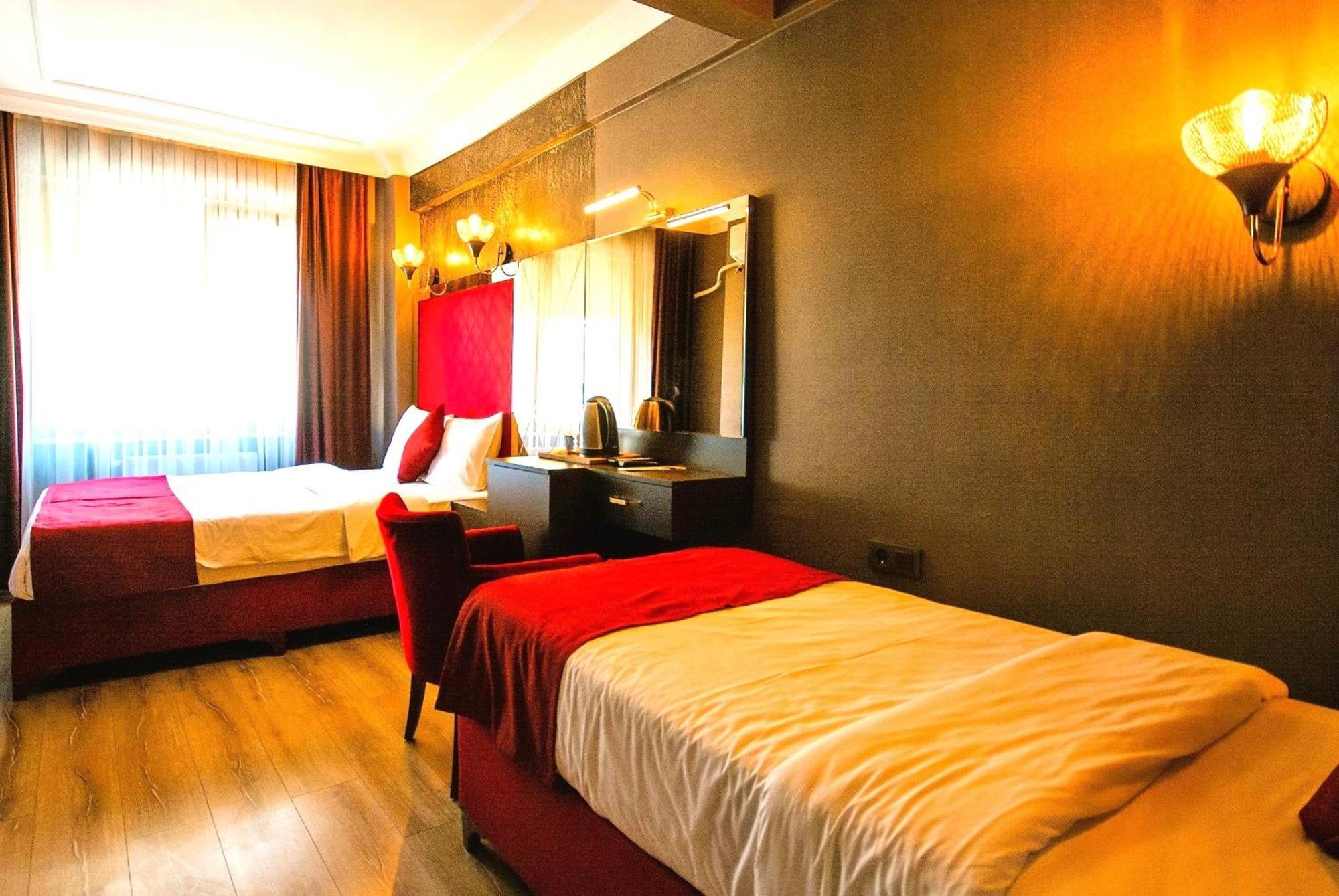 Atesde Dustu Salvara Hotel Istanbul Eksteriør billede