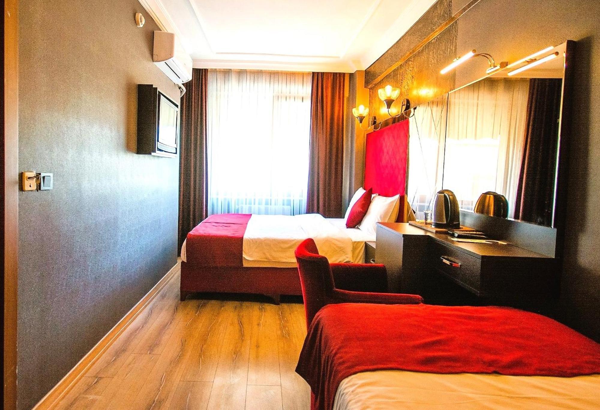 Atesde Dustu Salvara Hotel Istanbul Eksteriør billede