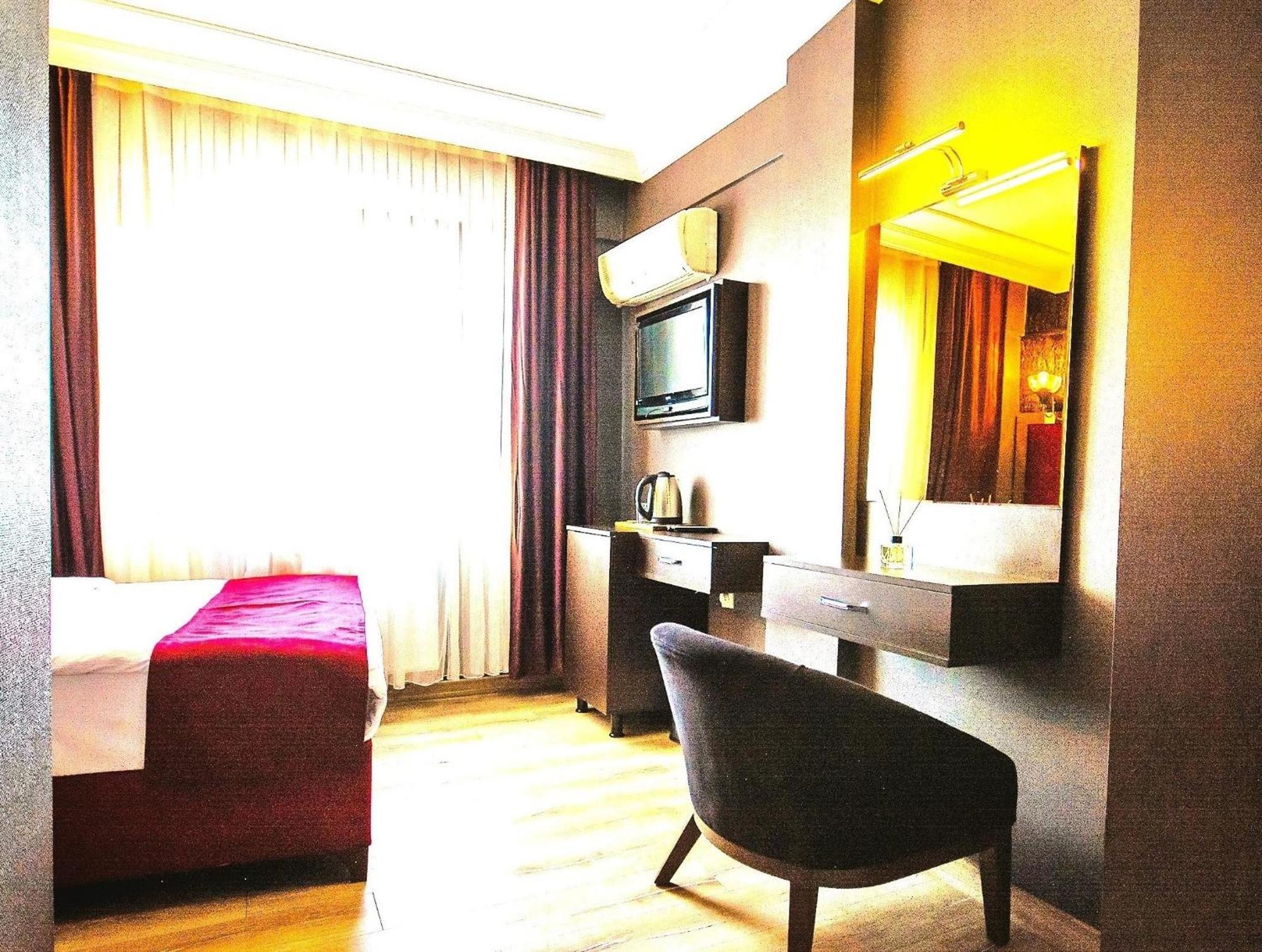 Atesde Dustu Salvara Hotel Istanbul Eksteriør billede