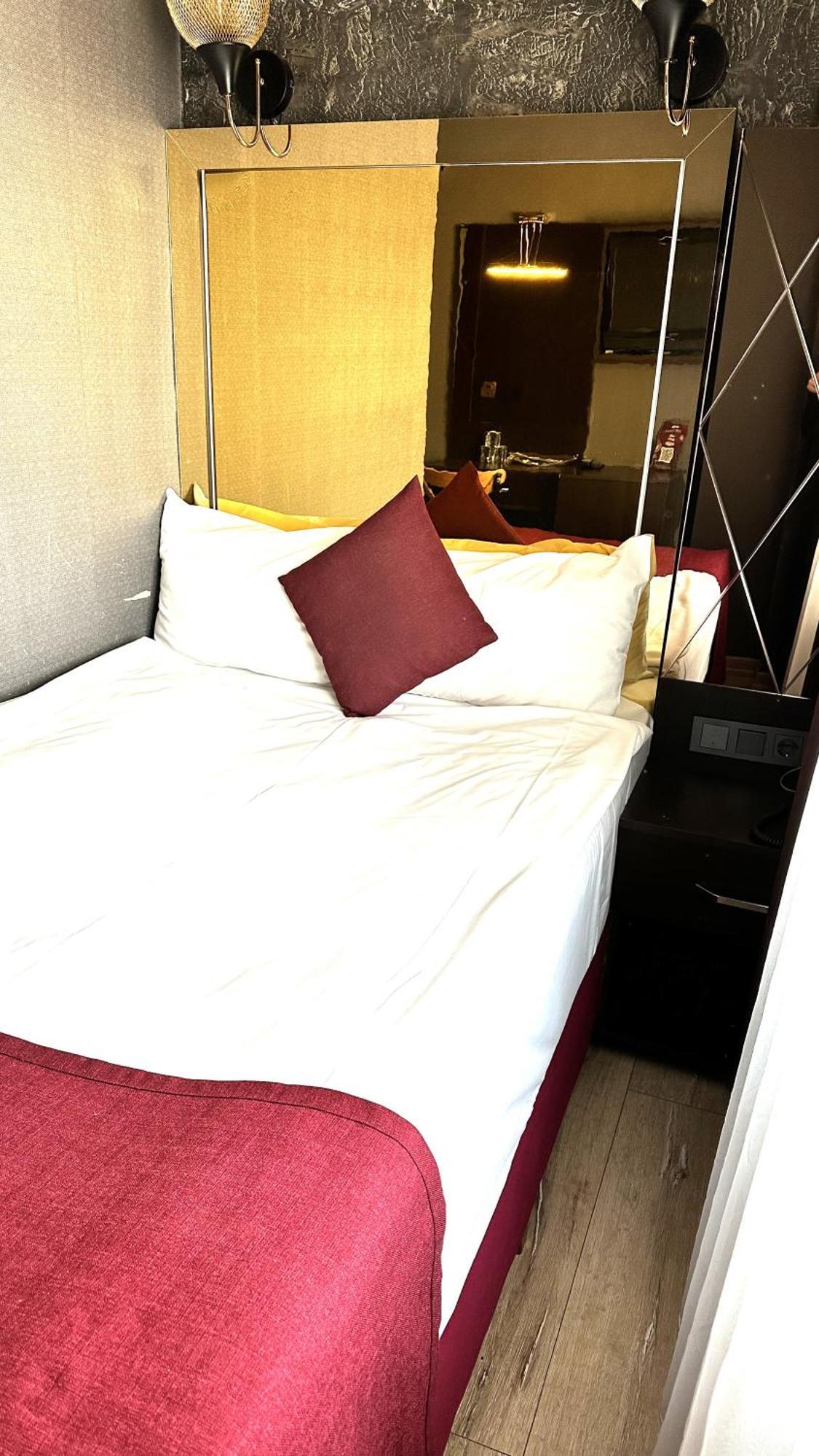 Atesde Dustu Salvara Hotel Istanbul Eksteriør billede